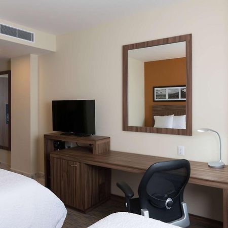 Hampton Inn By Hilton Irapuato Zewnętrze zdjęcie